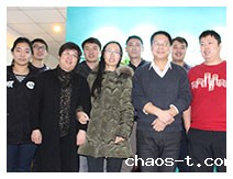 大数据课程第四期现场班，现场学员互帮互助，和老师们热烈讨论学习